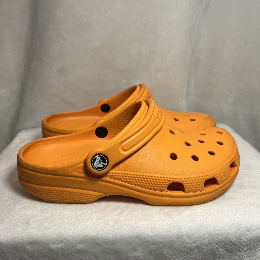 Crocs Classic Clog Orange Unisex Men's 4 Women's 6 Slip On Comfort Shoes